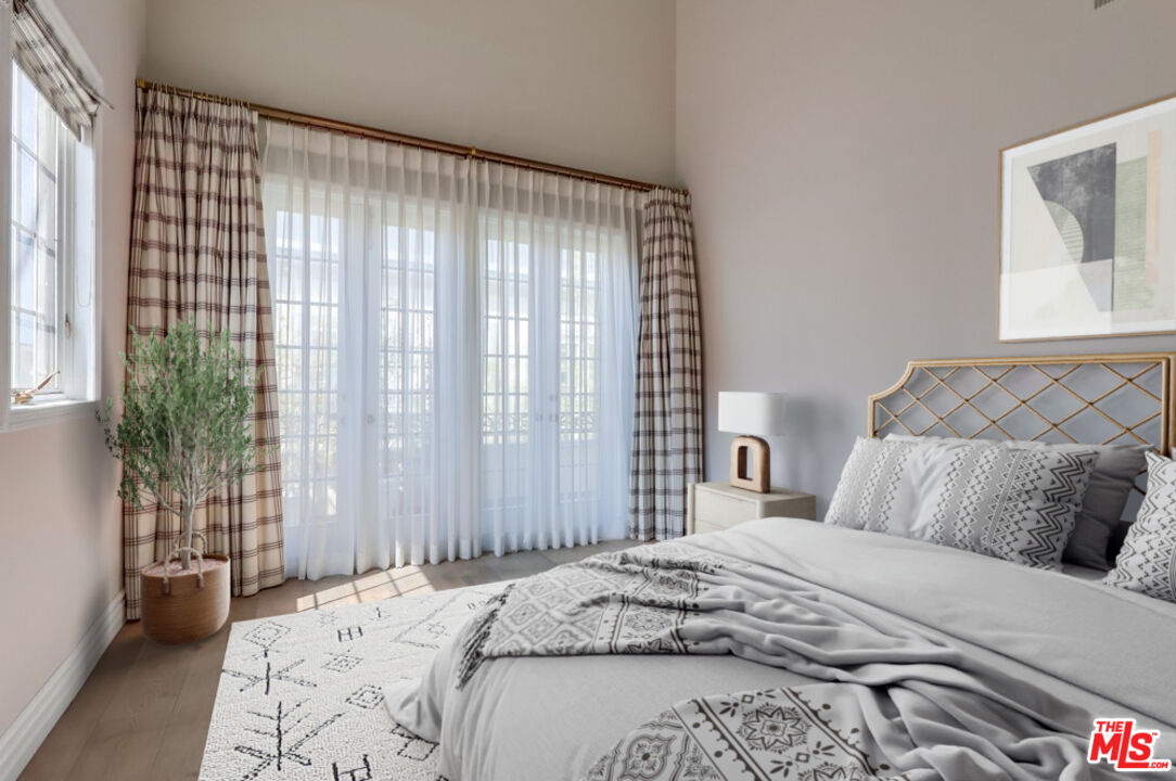1379 Midvale Ave Unit: 307