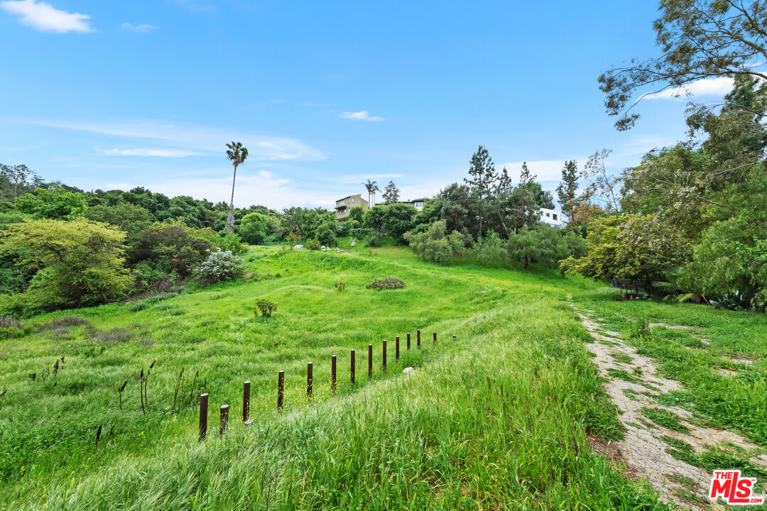 3480 Barham Blvd Unit: 105