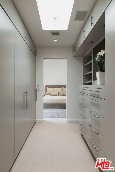816 N La Jolla Ave