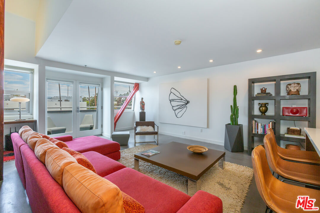 615 Hampton Dr Unit: A304