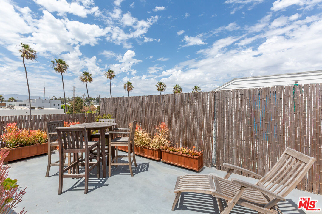 615 Hampton Dr Unit: A304