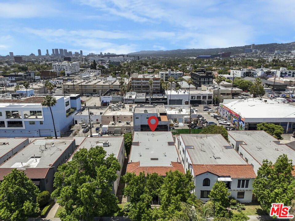 351 N Orange Grove Ave