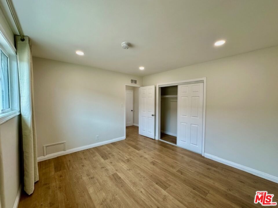 1114 S Sherbourne Dr Unit: 4