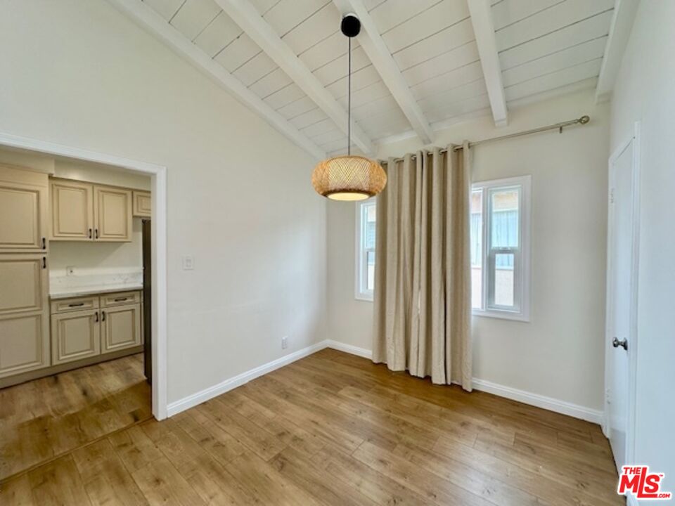1114 S Sherbourne Dr Unit: 4
