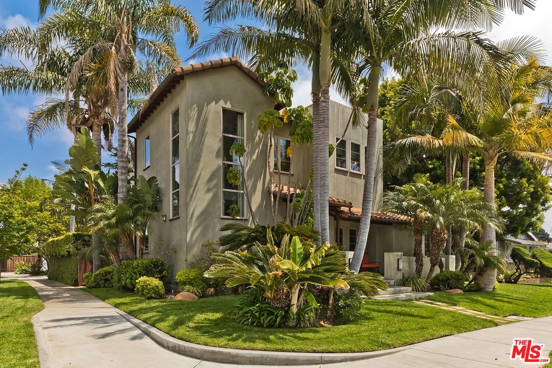 2700 Midvale Ave