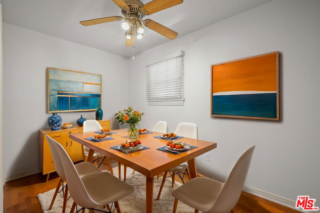 1043 N La Jolla Ave