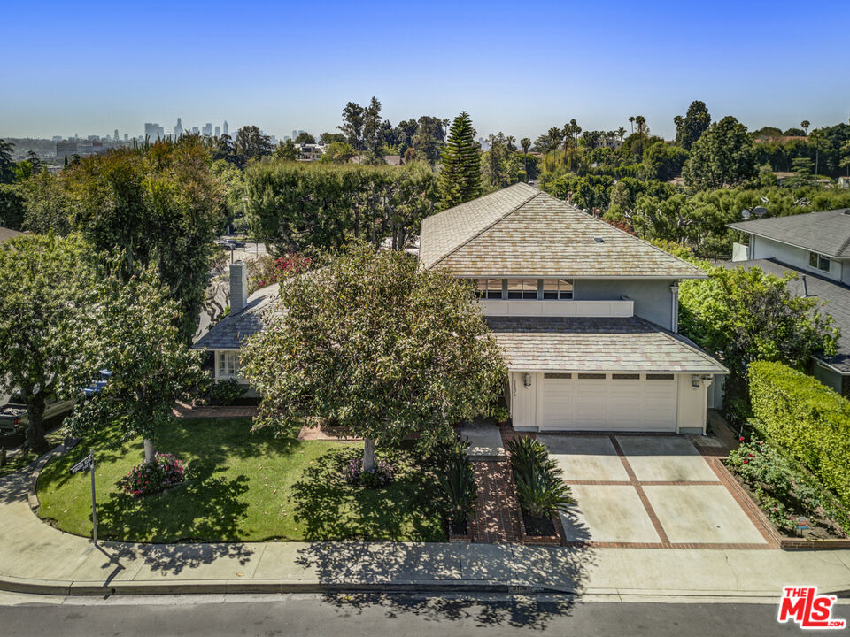 5136 Los Bonitos Way