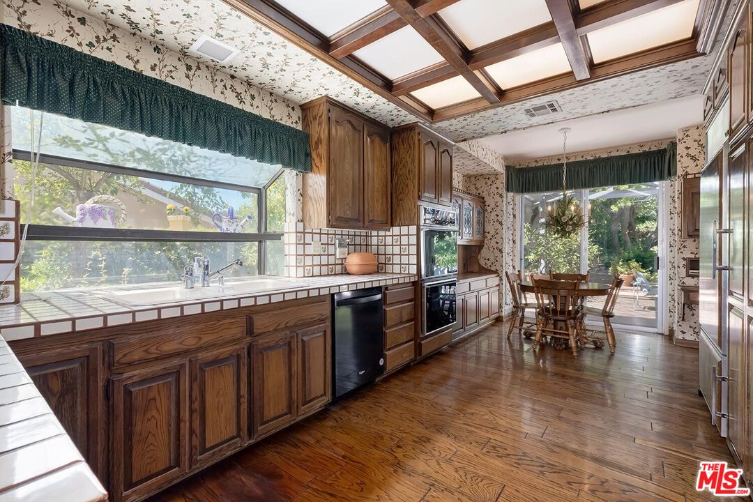 3146 Hutton Dr