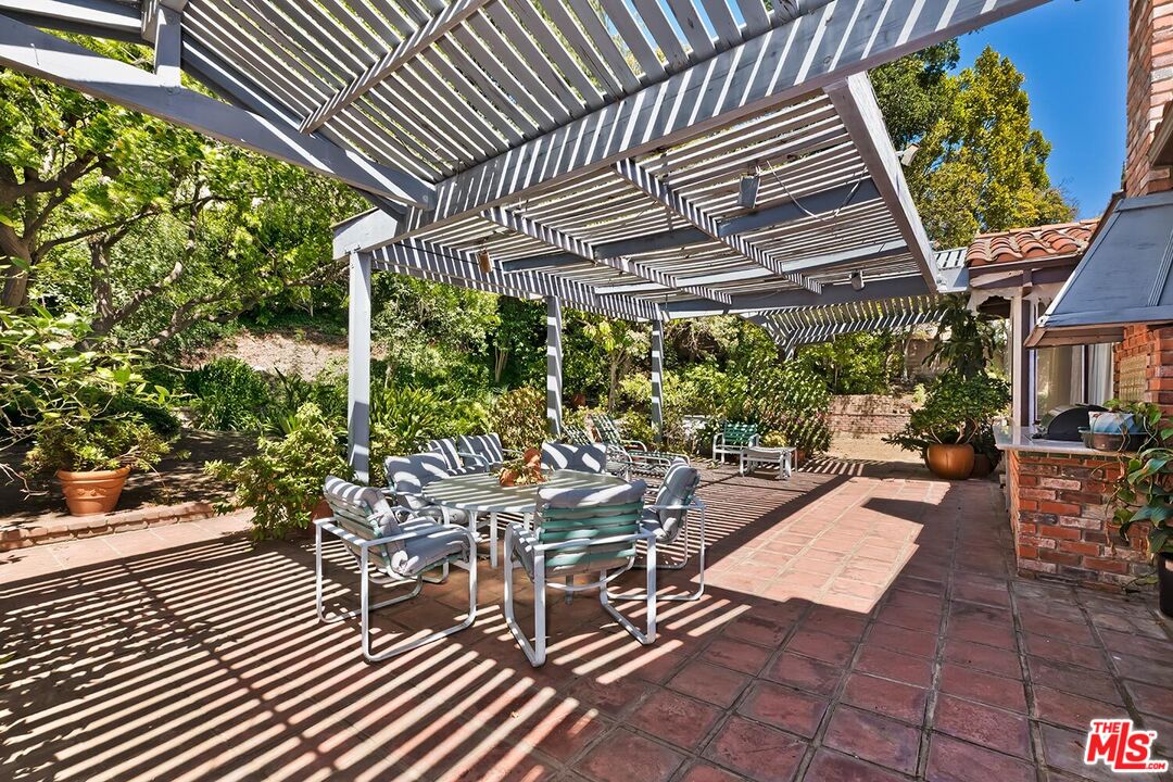 3146 Hutton Dr