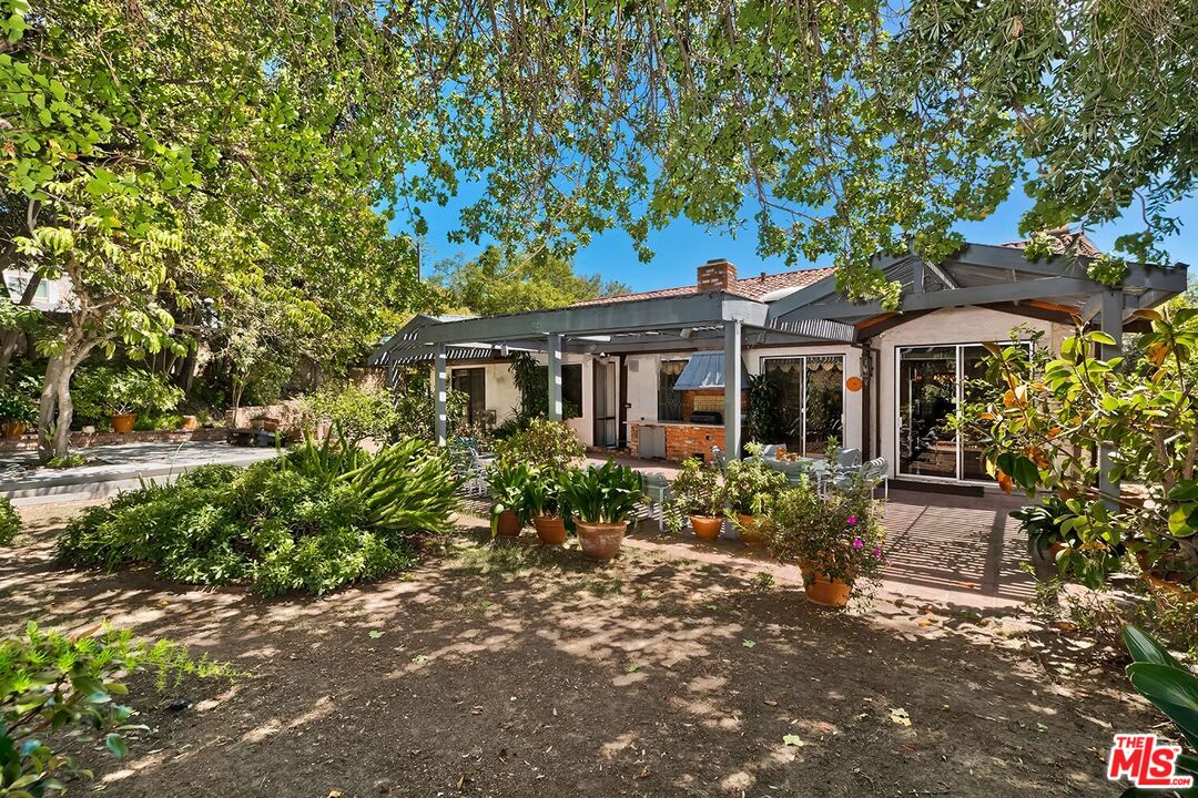 3146 Hutton Dr