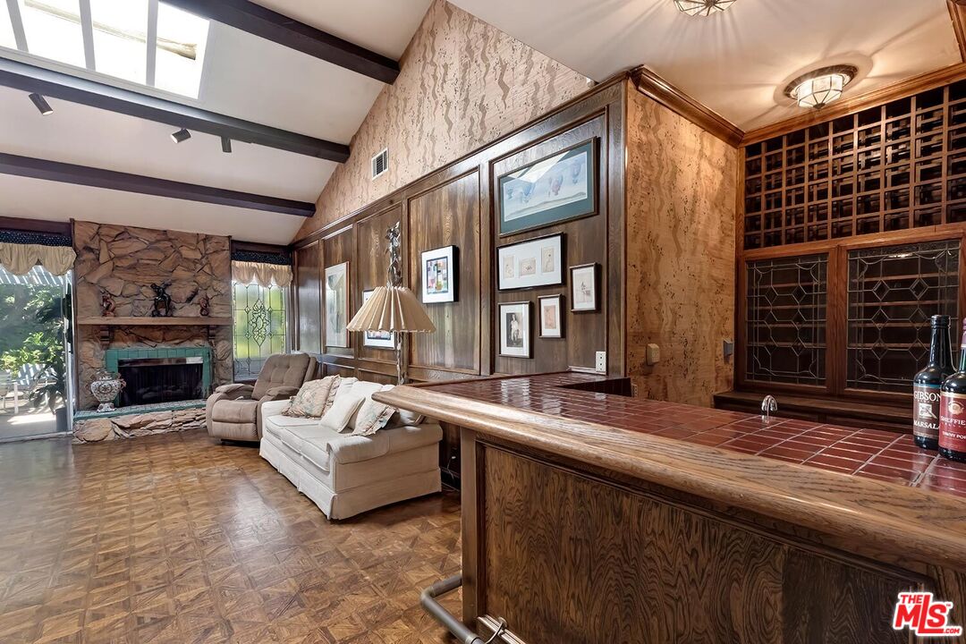 3146 Hutton Dr