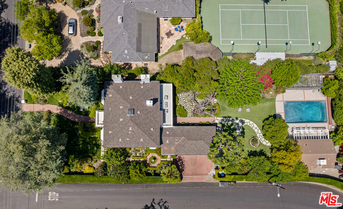5404 Topeka Dr