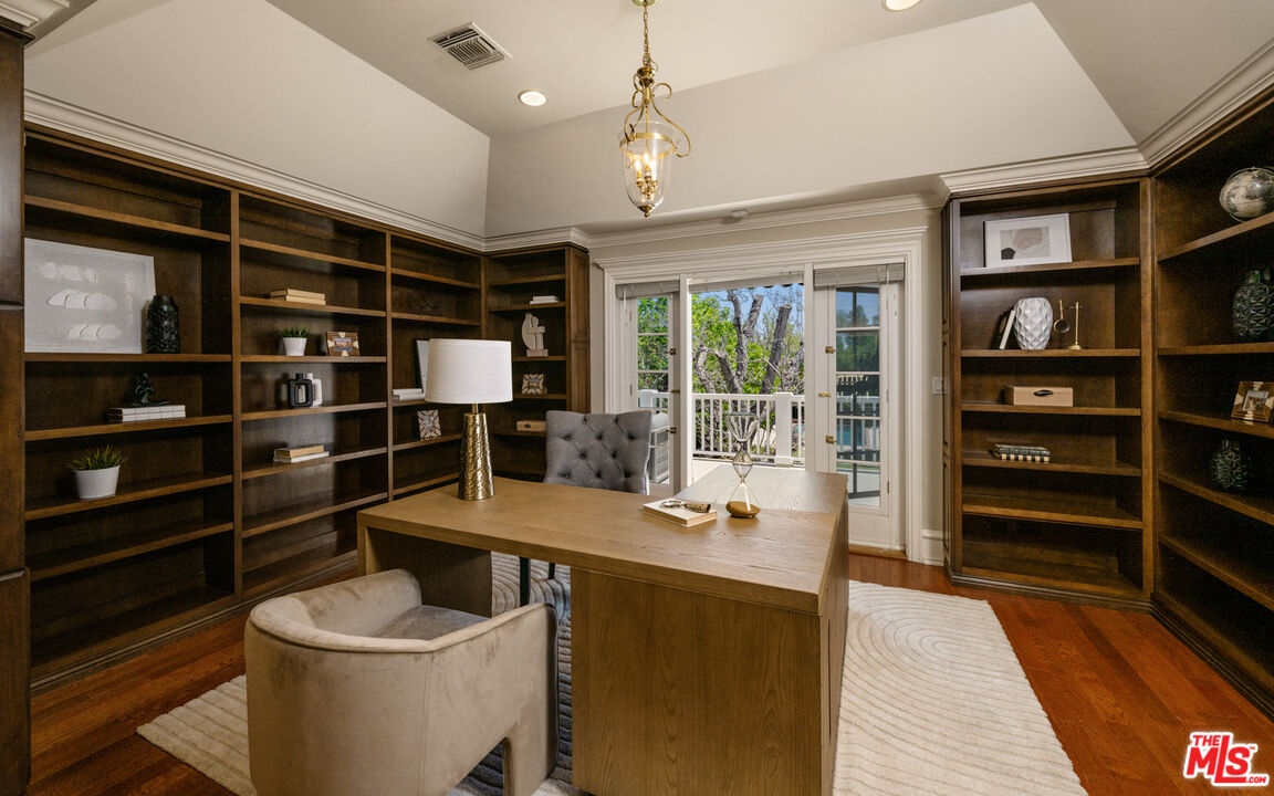 5404 Topeka Dr