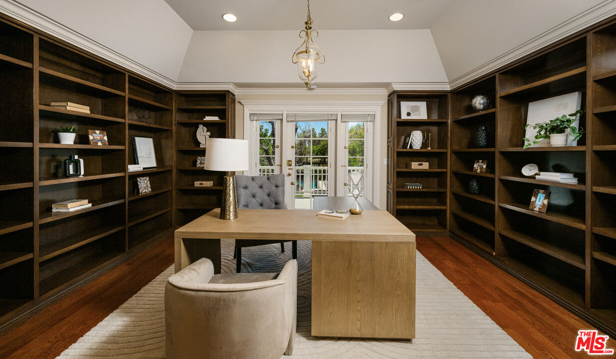 5404 Topeka Dr
