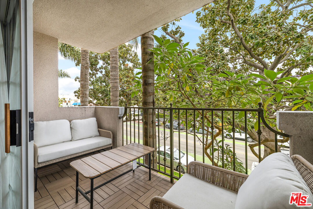 1228 14th St Unit: 201