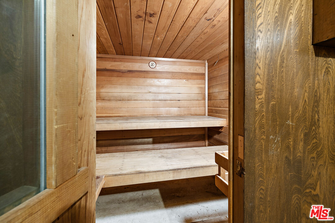 1228 14th St Unit: 201