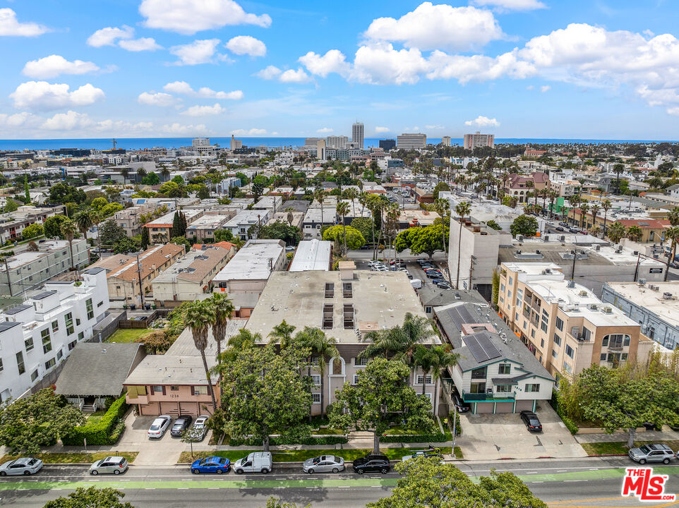 1228 14th St Unit: 201