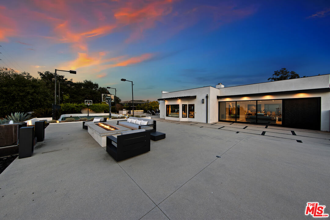3144 Corda Dr