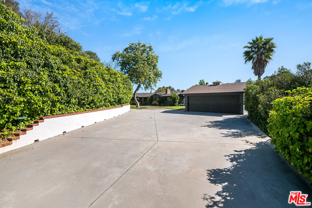 11222 Bellagio Rd