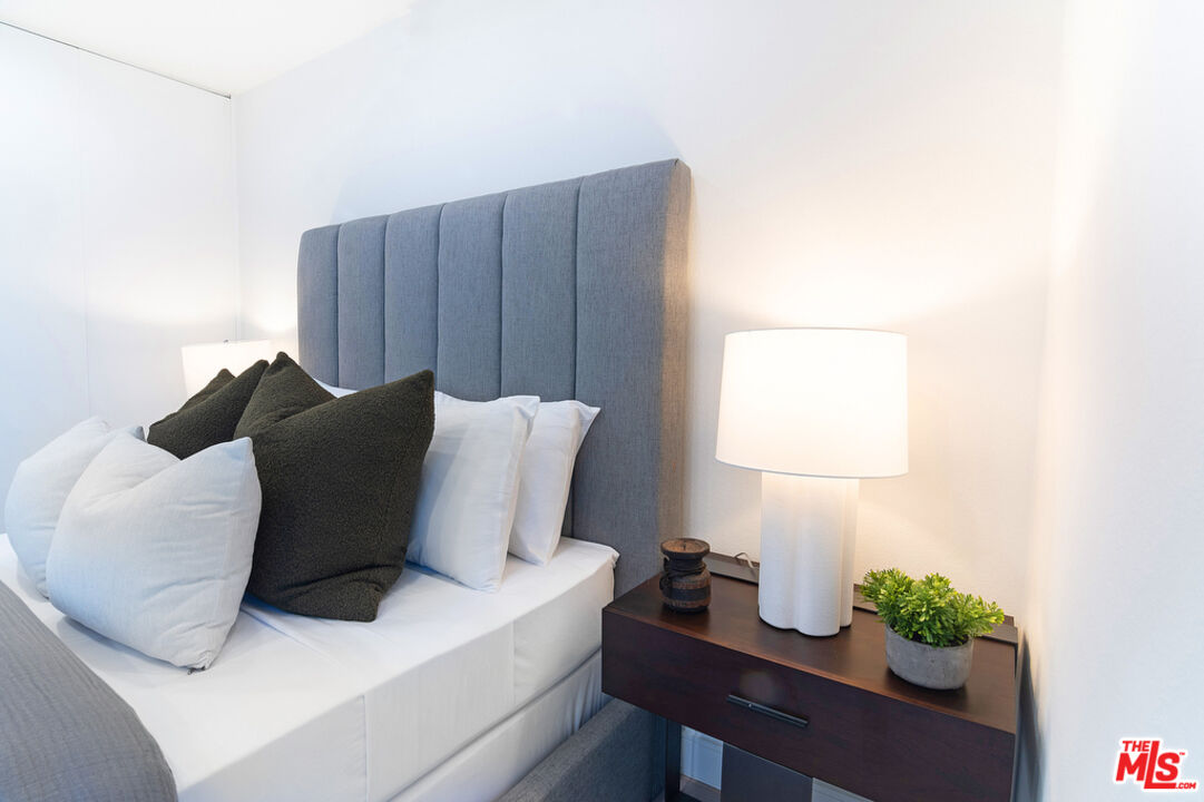 1033 Carol Dr Unit: T13