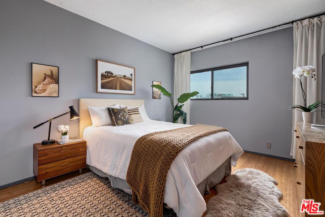 1133 N Clark St Unit: 103