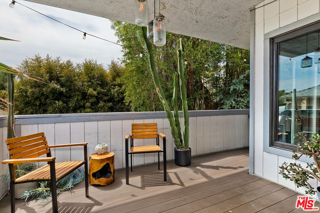 1133 N Clark St Unit: 103