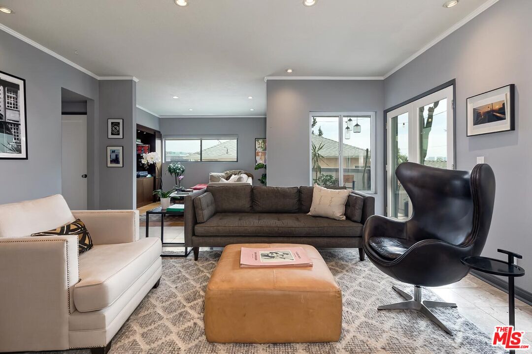 1133 N Clark St Unit: 103