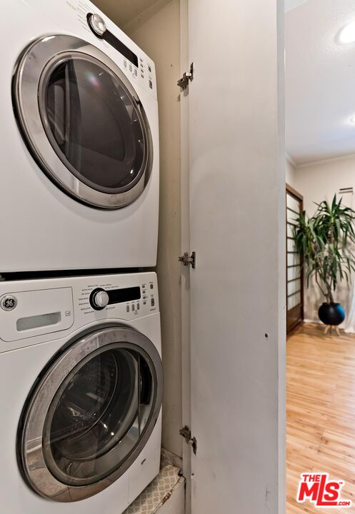 1133 N Clark St Unit: 103