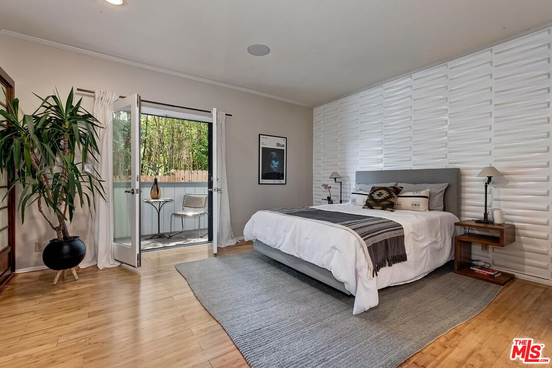 1133 N Clark St Unit: 103