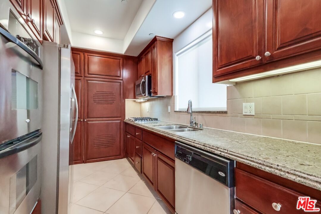 8610 Chalmers Dr Unit: 405