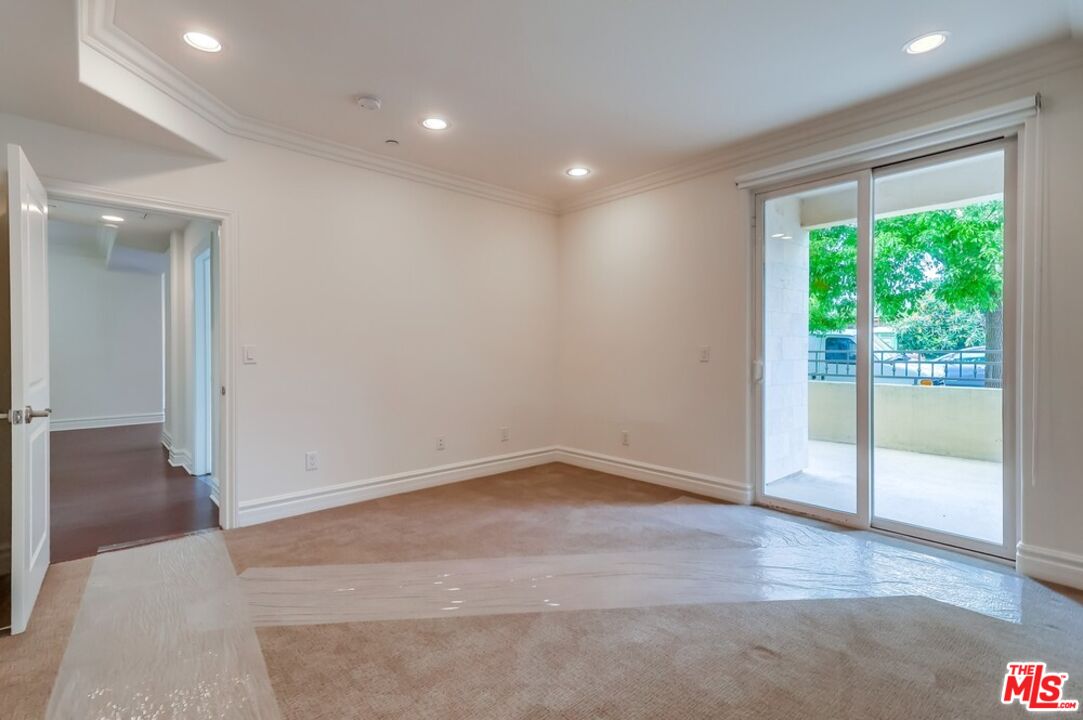 8610 Chalmers Dr Unit: 405