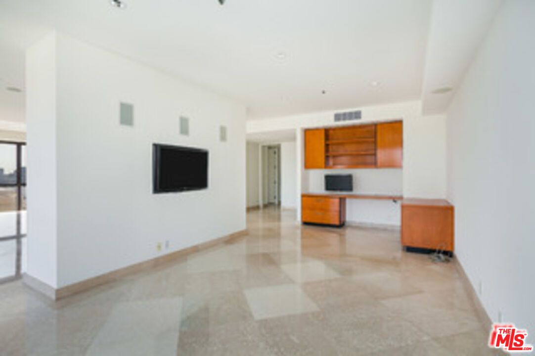 10750 Wilshire Blvd Unit: 1602