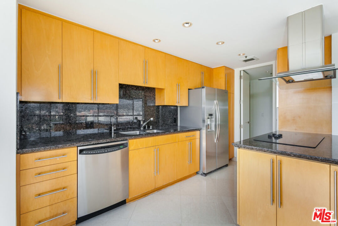 10750 Wilshire Blvd Unit: 1602