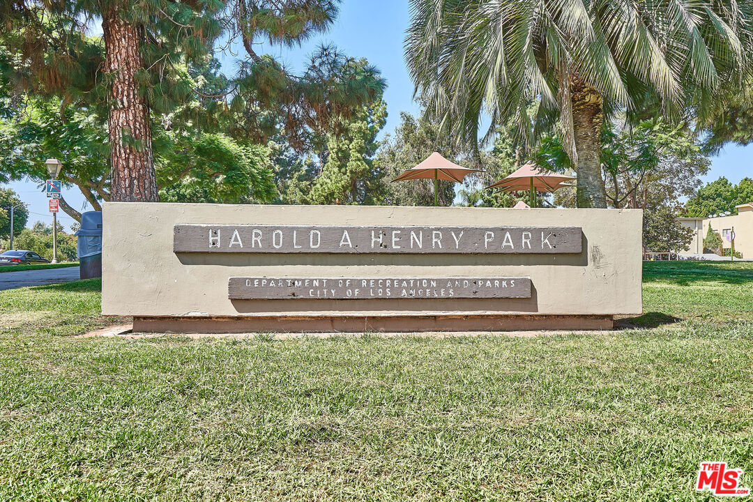 865 S Lucerne Blvd
