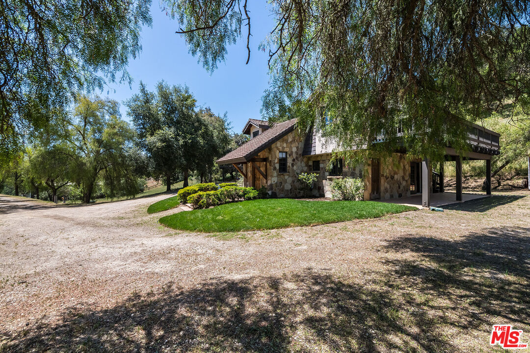 3333 Long Valley Rd
