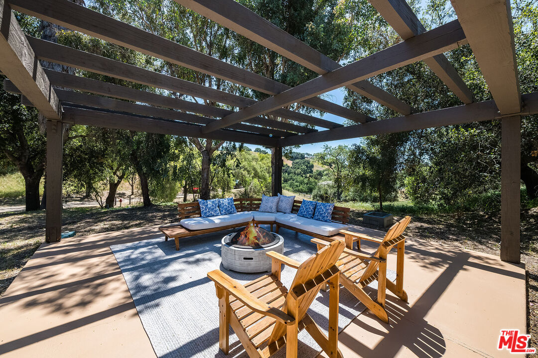 3333 Long Valley Rd