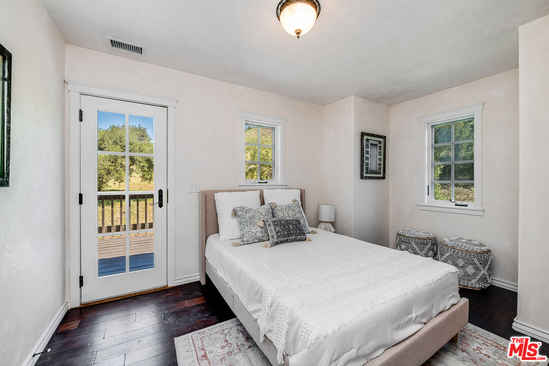 3333 Long Valley Rd