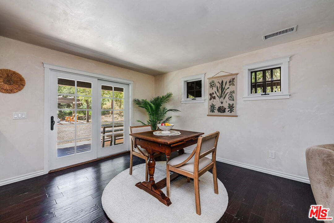 3333 Long Valley Rd