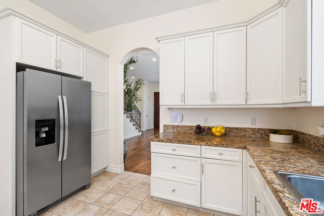 4125 W Hood Ave Unit: 102