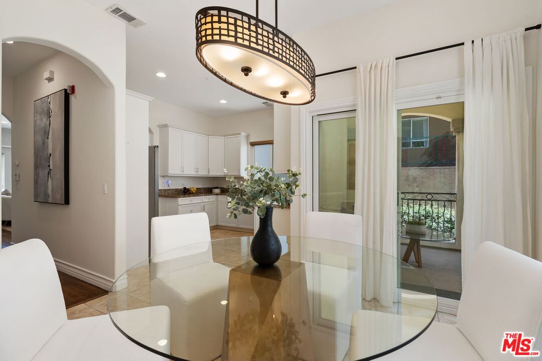 4125 W Hood Ave Unit: 102