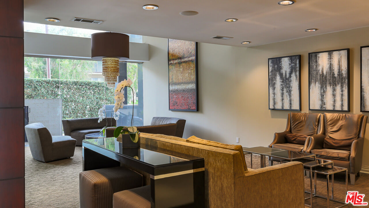 7250 Franklin Ave Unit: 1112