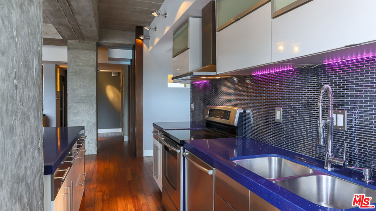 7250 Franklin Ave Unit: 1112