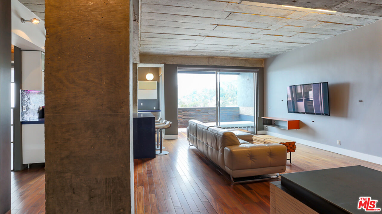 7250 Franklin Ave Unit: 1112