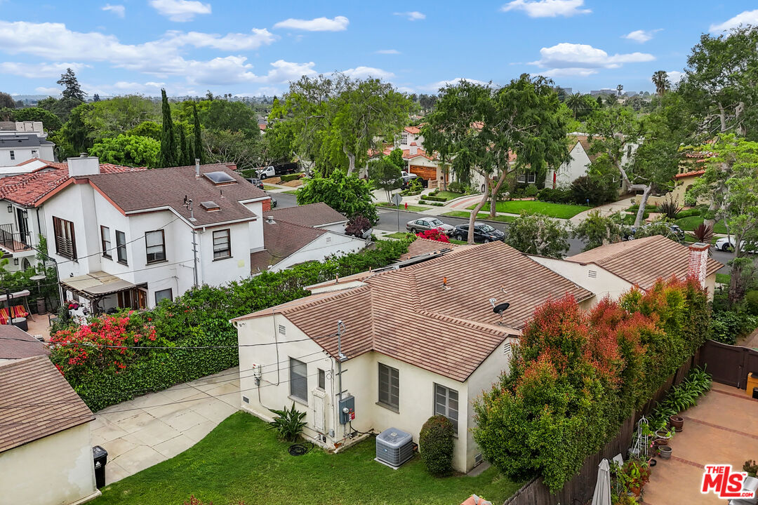 1926 Thayer Ave