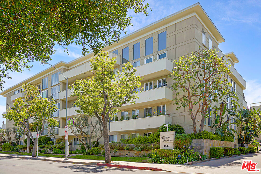 4949 Genesta Ave Unit: 306