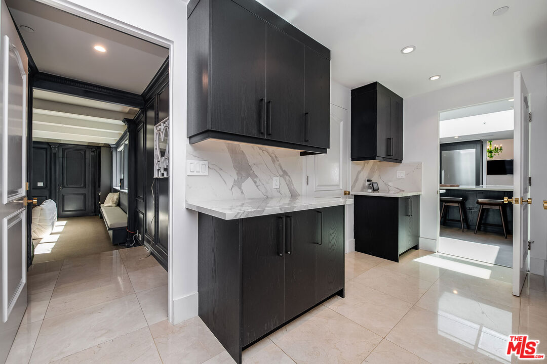 580 Chalette Dr