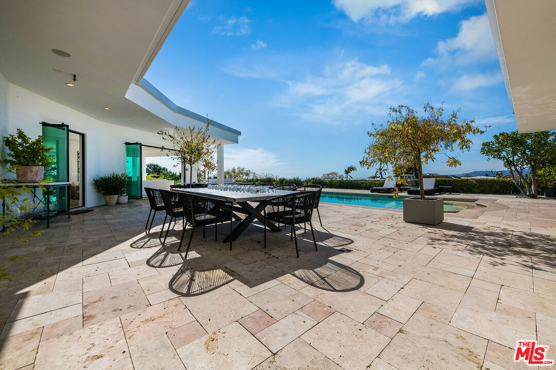 580 Chalette Dr