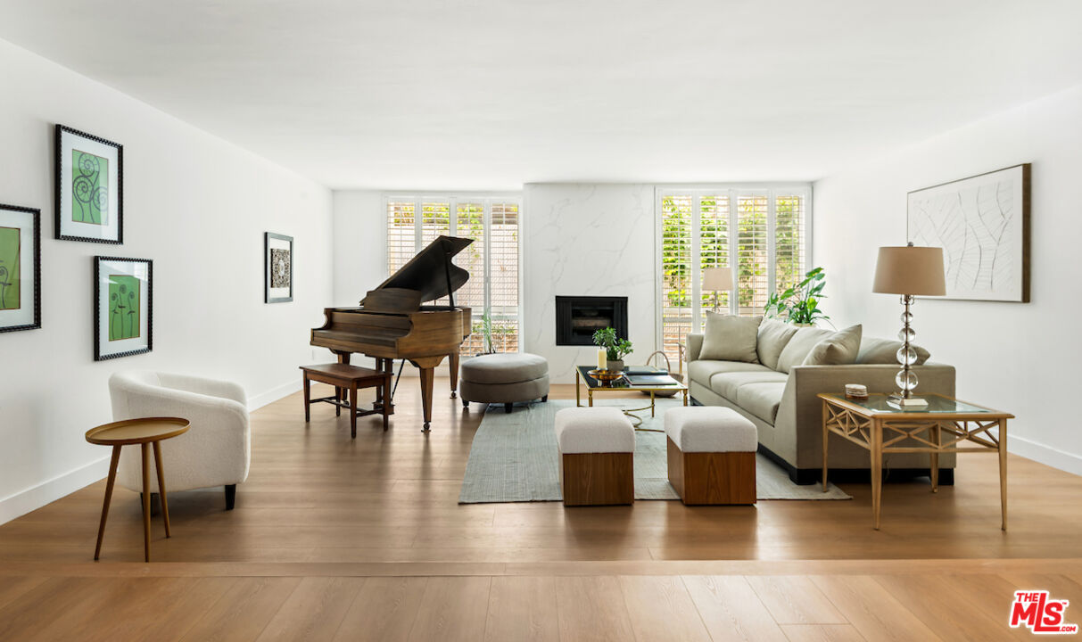 14106 Dickens St Unit: 105