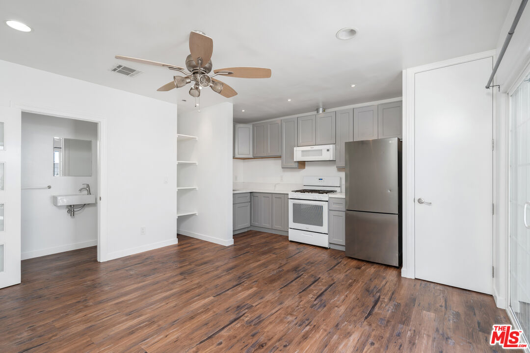 13032 Glamis St