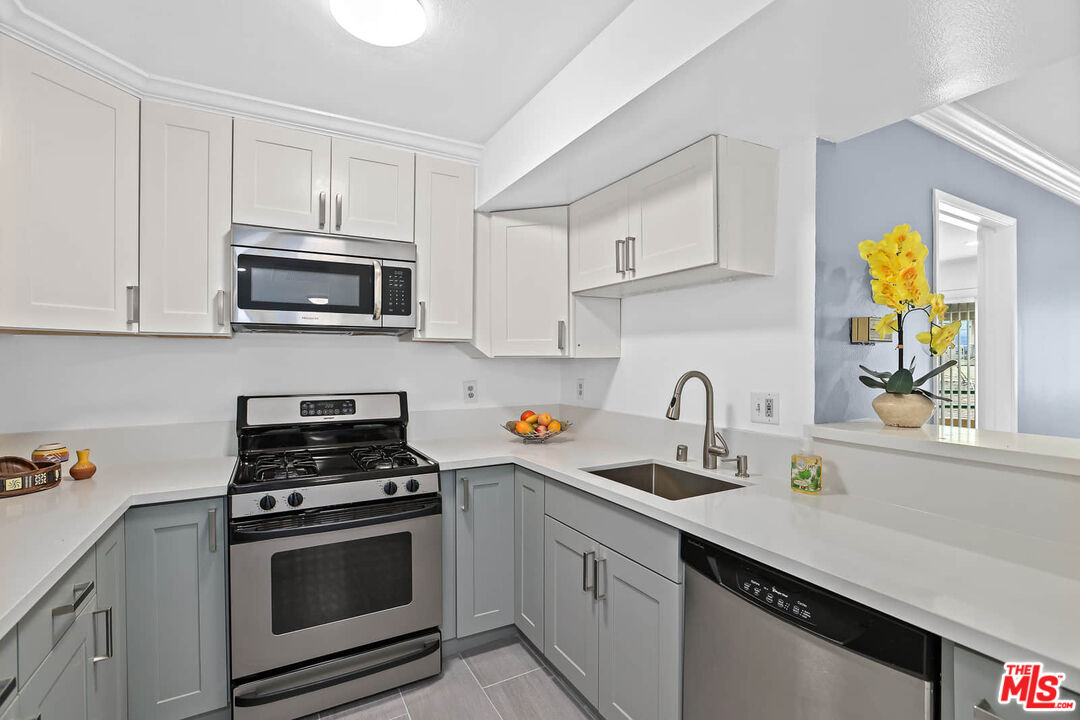 1527 9th St Unit: 202